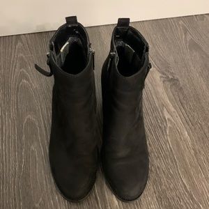 Blondo black booties